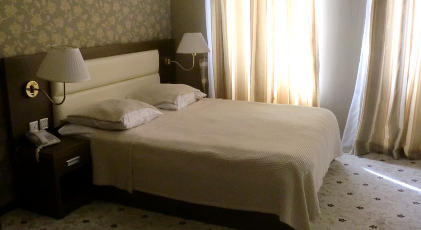 Hotel Cristal Palace Tbilisi Eksteriør bilde